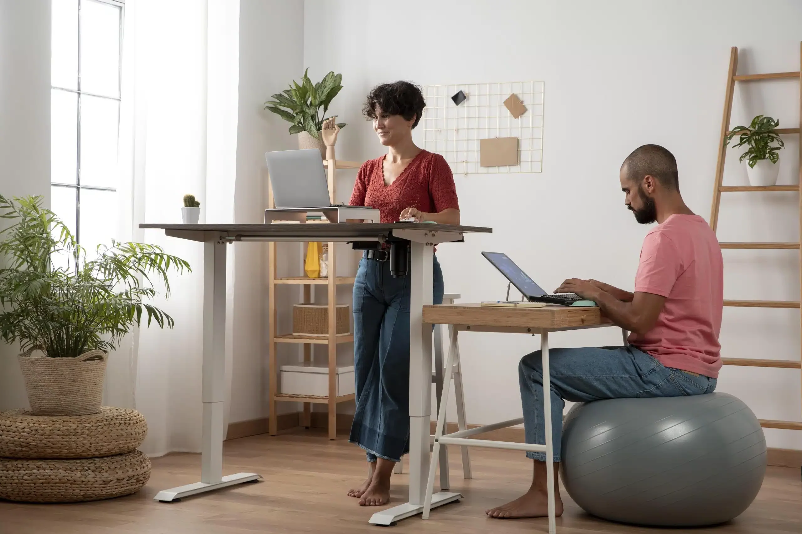 Mobilier Sain -Mobilier Sain 66dd69f02a0e008e011563ea working from home ergonomic workstation scaled e1764230418770